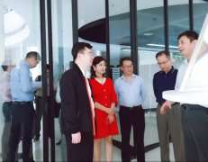广东省工业和信息化局莅临爱游戏在线官网_爱游戏(中国)调研制造业创新中心建设情况